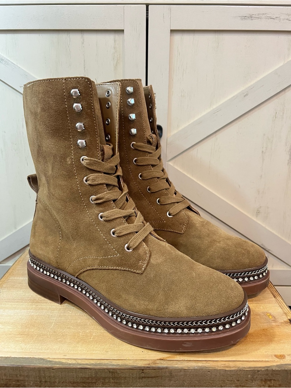 Vince Camuto Branda Rhinestone Chain
Embellished Combat Boots Brown Suede size 9